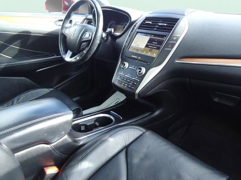 Used 2019 Lincoln MKC Reserve w/ MKC Climate Package image 26