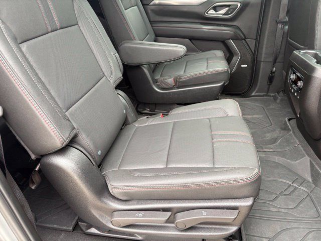 Used 2024 Chevrolet Suburban RST w/ Luxury Package AWD/4WD image 21