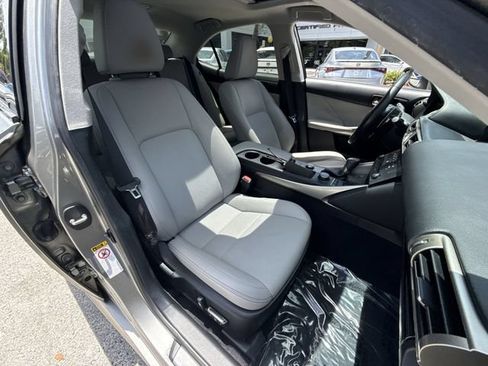 Used 2016 Lexus IS 200t w/ Premium Package RWD image 26