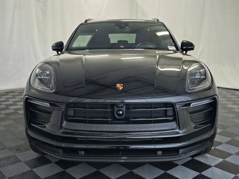 Certified 2026 Porsche Macan AWD/4WD image 10