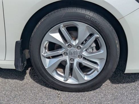 Used 2019 Honda Accord LX image 10