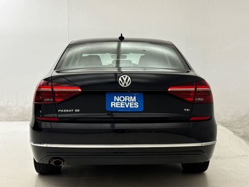 Used 2018 Volkswagen Passat 2.0T SE FWD image 8