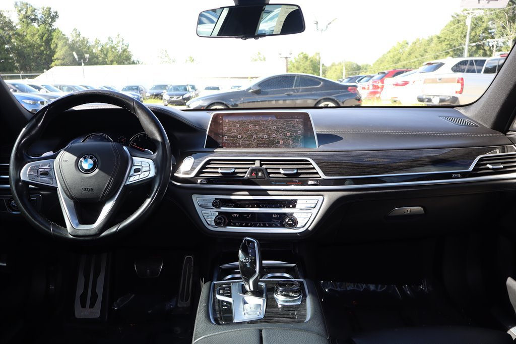 Used 2019 BMW 740i w/ Executive Package RWD image 16