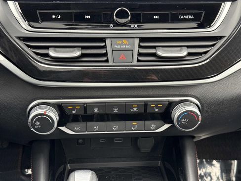 Used 2024 Nissan Altima 2.5 SR w/ SR Premium Package image 12