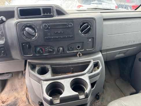 Used 2013 Ford E-350 and Econoline 350 Super Duty image 8