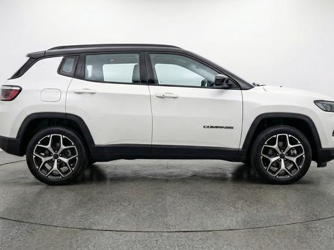 Used 2025 Jeep Compass Limited AWD/4WD image 11