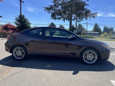 Used 2010 Scion tC FWD image 4