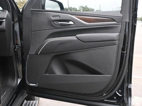 Certified 2023 Cadillac Escalade ESV Sport Platinum image 27