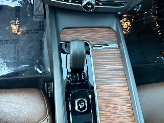 Certified 2024 Volvo XC60 B5 Plus w/ Protection Package Premier AWD/4WD image 26