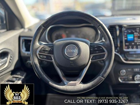 Used 2019 Jeep Cherokee Limited image 13