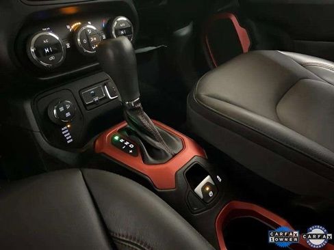 Used 2015 Jeep Renegade Trailhawk w/ Premium Leather Group image 52