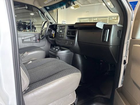 Used 2025 Chevrolet Express 2500 w/ Driver Convenience Package RWD image 15