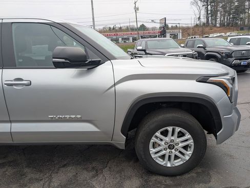 Used 2024 Toyota Tundra SR5 w/ SR5 Premium Package AWD/4WD image 10
