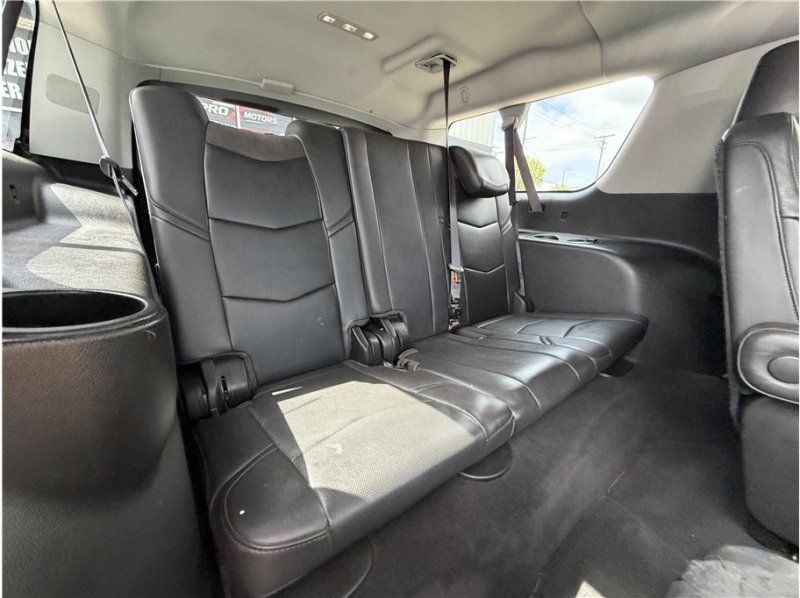 Used 2016 Cadillac Escalade ESV Luxury AWD/4WD image 32