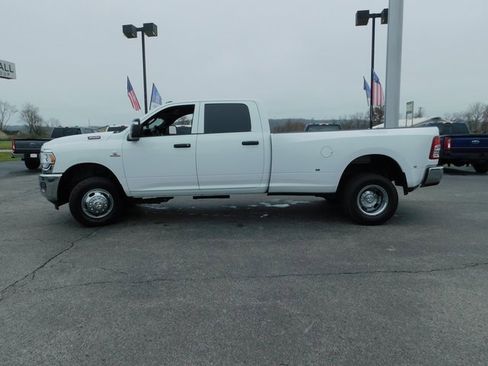 Used 2024 RAM 3500 Tradesman w/ Chrome Appearance Group image 5
