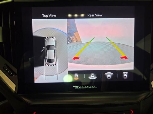Used 2022 Maserati Ghibli Modena RWD image 13