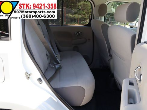 Used 2012 Nissan Cube 1.8 SL w/ Interior Designer Pkg FWD image 16