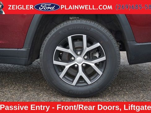 Used 2024 Jeep Grand Cherokee L Limited w/ Luxury Tech Group II AWD/4WD image 9