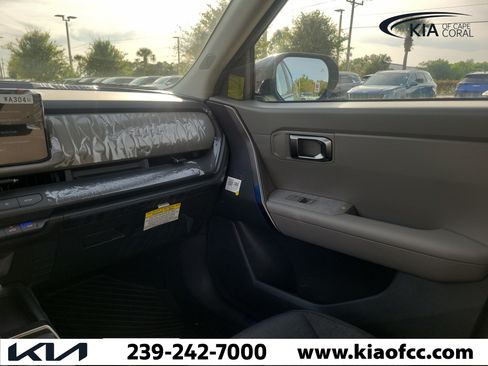 New 2027 Kia Seltos S FWD image 19