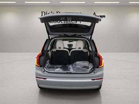 New 2026 Volvo XC90 B6 Ultra image 15