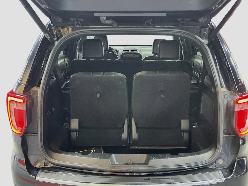 Used 2018 Ford Explorer Limited AWD/4WD image 27