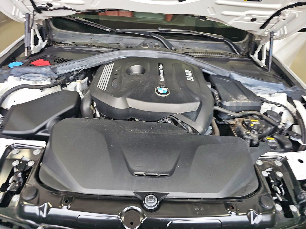 Used 2019 BMW 430i xDrive Coupe w/ M Sport Package AWD/4WD image 17