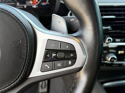 Used 2022 BMW M550i xDrive M550i xDrive image 17