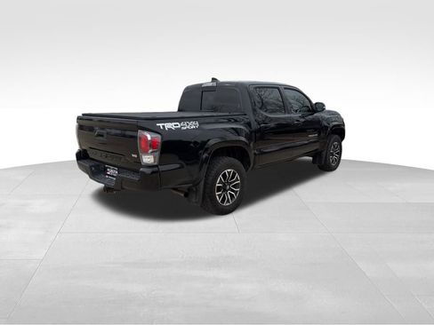 Used 2022 Toyota Tacoma TRD Sport image 5