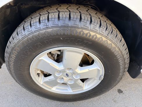 Used 2008 Ford Escape XLT image 8