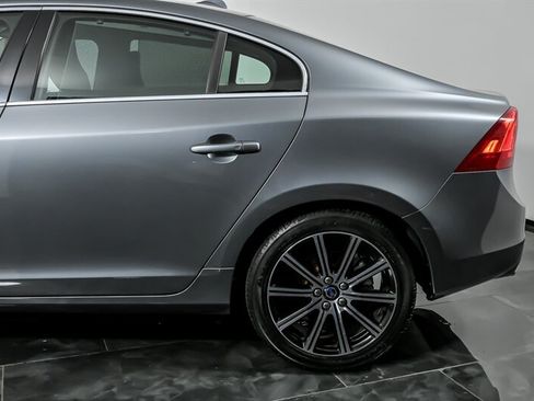 Used 2018 Volvo S60 T5 Inscription FWD image 7