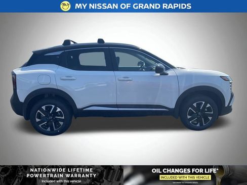 New 2026 Nissan Kicks SV w/ Cold Weather Package AWD/4WD image 6