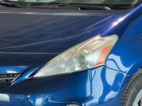 Used 2014 Toyota Prius V Three FWD image 5