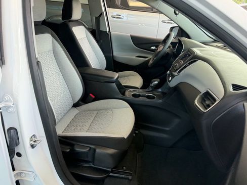 Used 2024 Chevrolet Equinox LS w/ LS Convenience Package FWD image 16