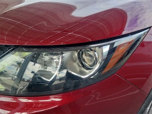 Used 2019 Nissan Rogue Sport SV image 27