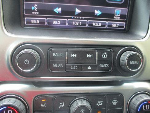 Used 2015 Chevrolet Tahoe LTZ RWD image 17