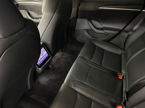 Used 2022 Tesla Model S AWD image 27