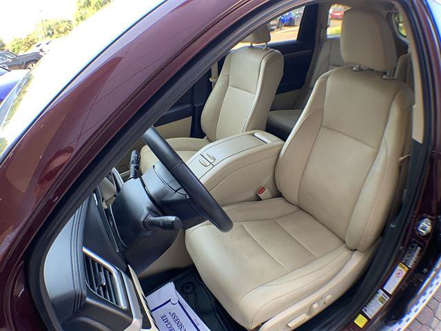Used 2019 Toyota Highlander Limited FWD image 11