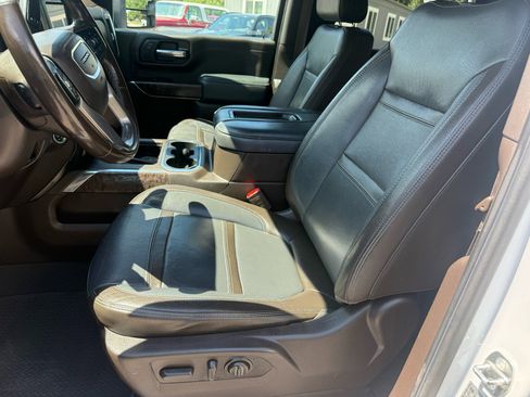 Used 2020 GMC Sierra 2500 Denali w/ Denali Ultimate Package image 10