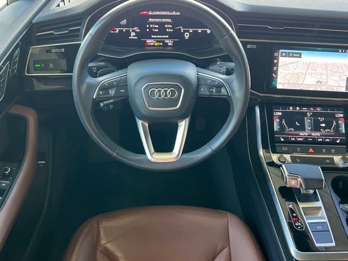 Used 2021 Audi Q7 2.0T Premium w/ Convenience Package AWD/4WD image 16