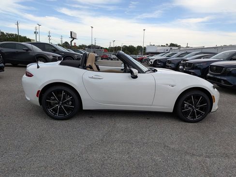 New 2026 MAZDA MX-5 Miata Grand Touring RWD image 3