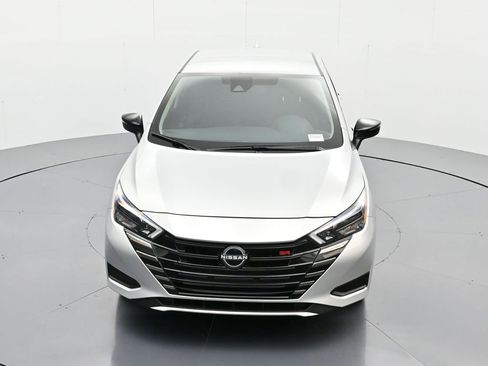 New 2025 Nissan Versa SR w/ Trunk Package image 28