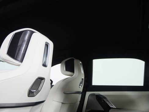 New 2026 BMW 740i RWD image 18