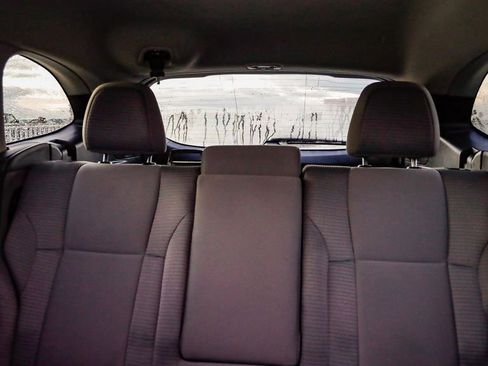 Used 2025 Subaru Outback Premium image 27