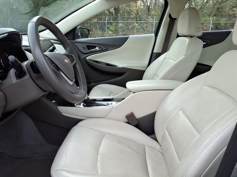 Used 2024 Chevrolet Malibu LT FWD image 12