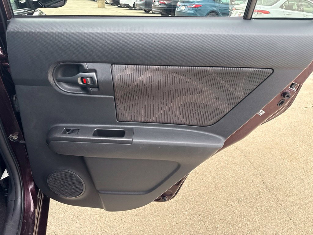 Used 2015 Scion xB FWD image 15