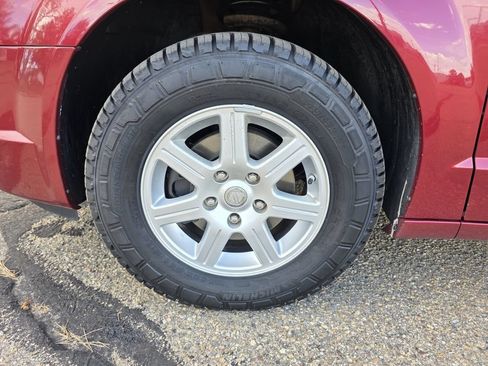 Used 2010 Chrysler Town & Country Touring Plus w/ Safetytec Group FWD image 38