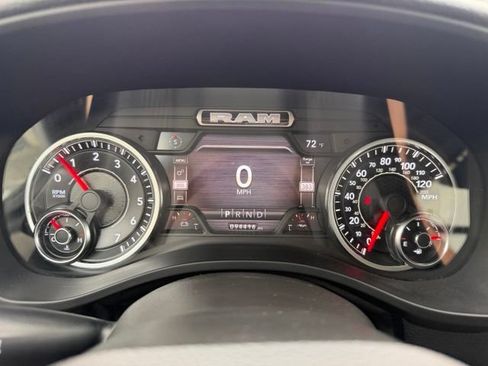 Used 2022 RAM 1500 Laramie AWD/4WD image 15
