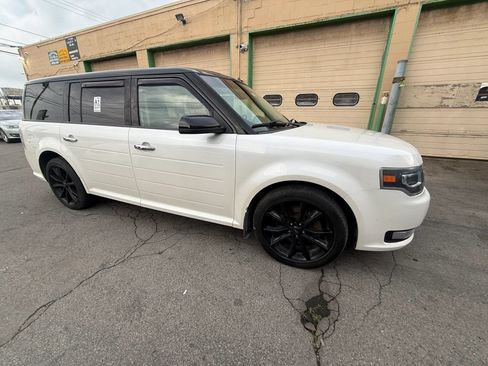 Used 2017 Ford Flex Limited w/ Limited Appearance Package AWD/4WD image 5