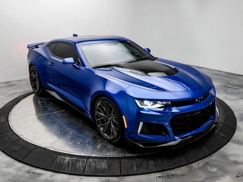 Used 2018 Chevrolet Camaro ZL1 image 21