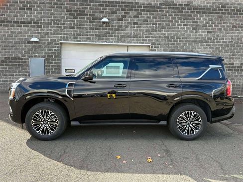 New 2026 Nissan Armada SL w/ Captain's Chari Seat Package image 4